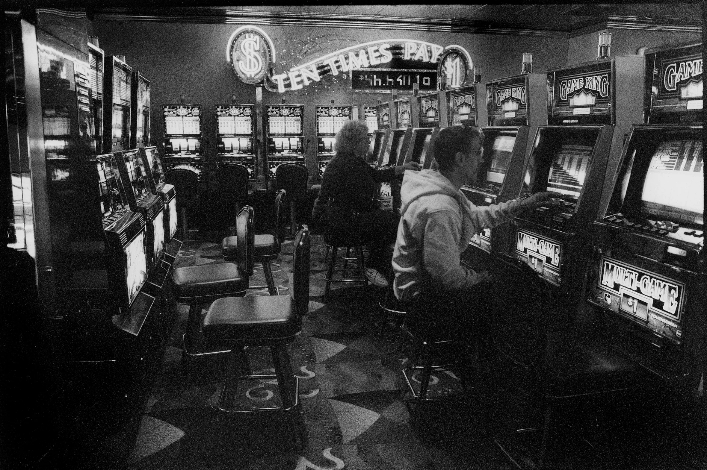 372 - de Swaan - Gambling