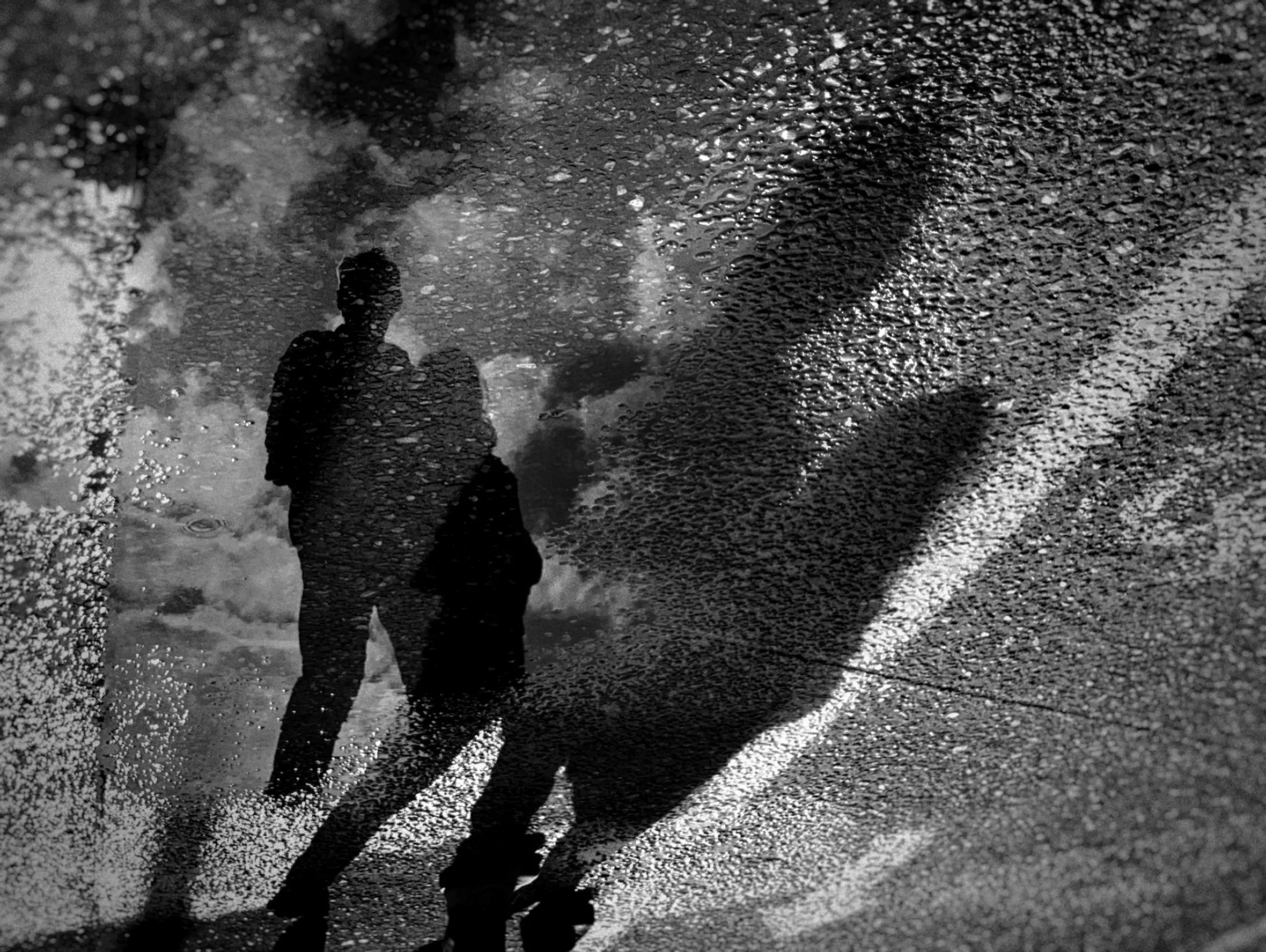 537 - Galinsky - Strangers