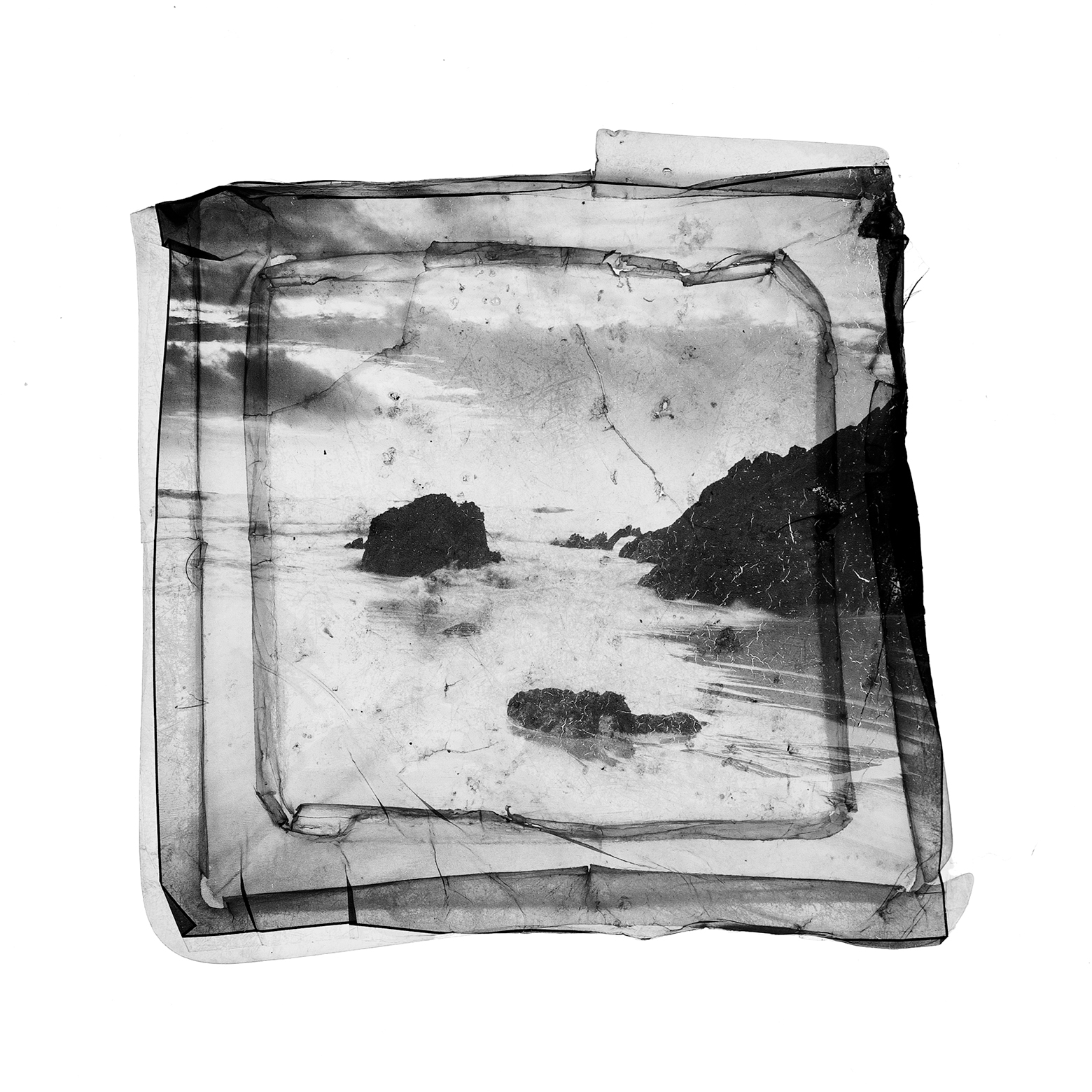 Sea landscapes printed on plastic debris